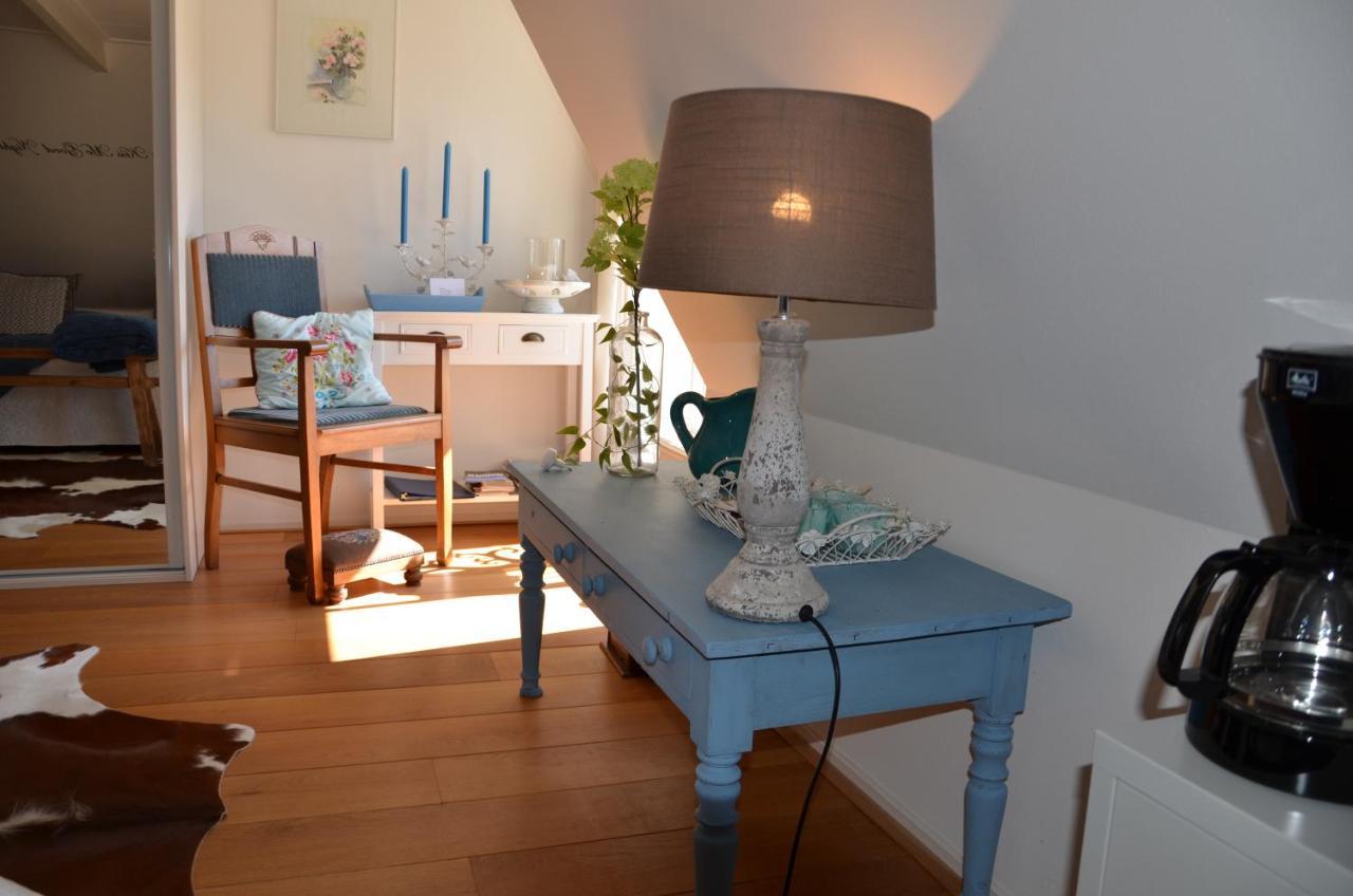 Bed and Breakfast Bloemenhoeve Birdaard Exterior foto