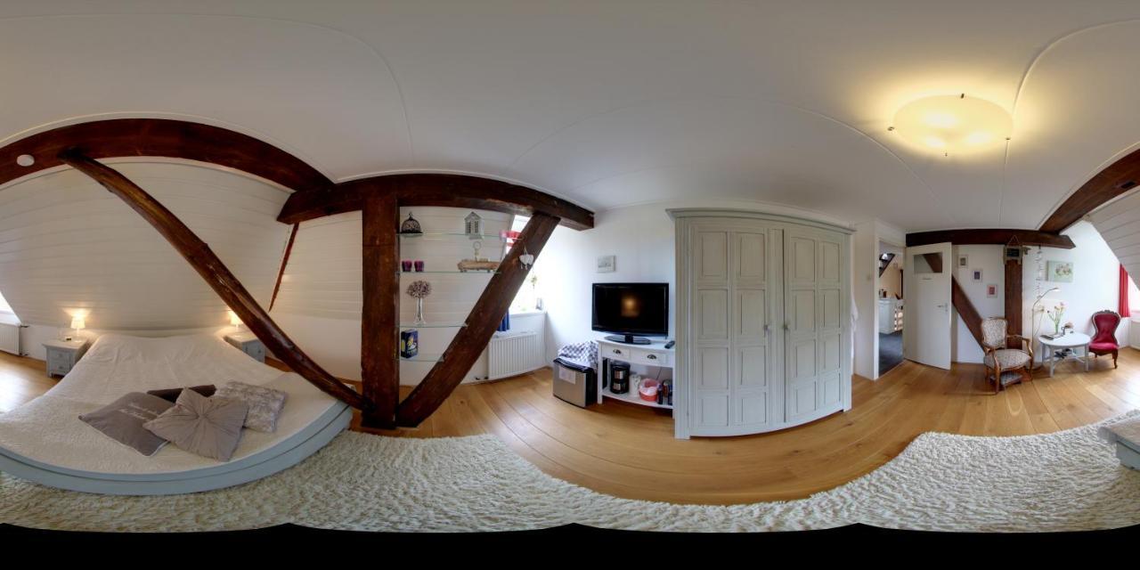 Bed and Breakfast Bloemenhoeve Birdaard Exterior foto